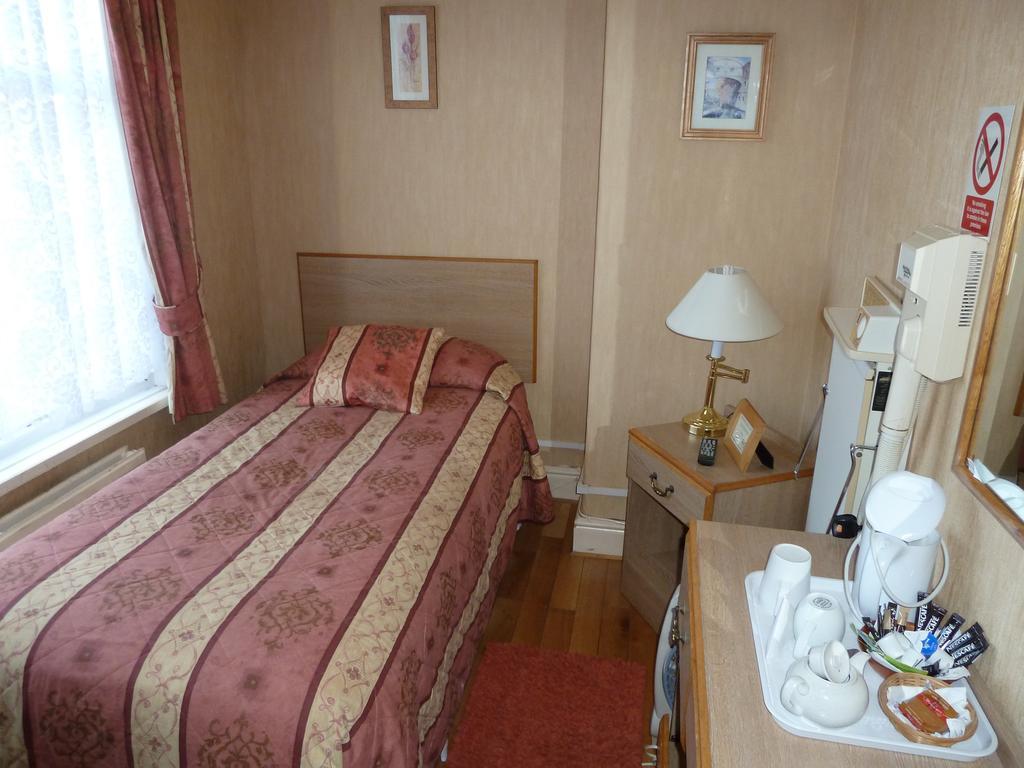Villa Venezia Birkenhead Oda fotoğraf